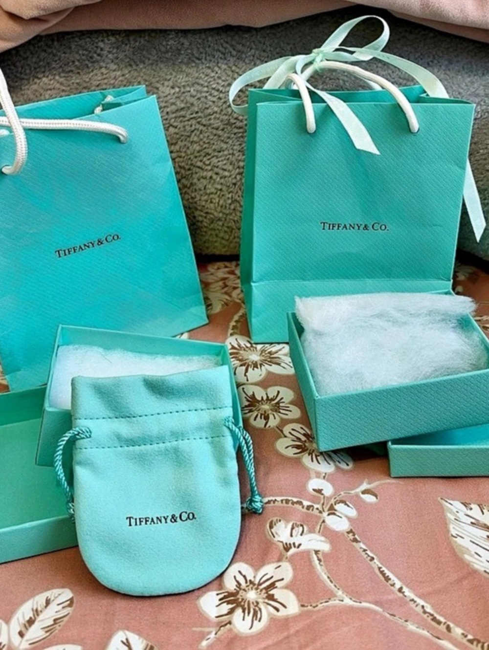 2 Tiffany & Co. Empty Gift Box, Shopping Bag and 1Pouch Packaging Set. Empty.